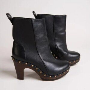 BLACK STRETCH ANKLE BOOTS SIZE 10